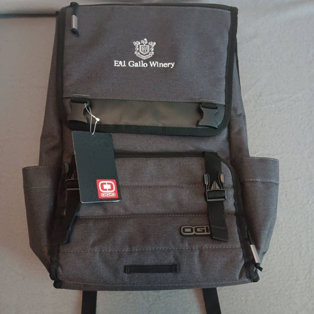 NWT OGIO 17in Laptop Rucksack E&J Winery Logo Heather Grey Modern Commuter